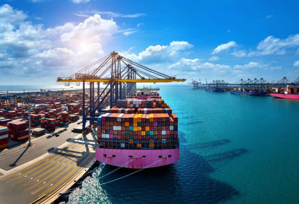 New tentative deal in B.C. port dispute - Universal Logistics Trade Alerts - July 31, 2023