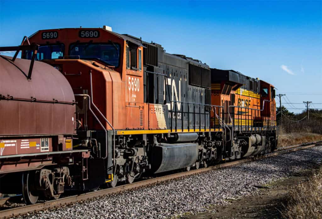 CP, CN Railway Workers Vote to Strike - Universal Logistics Trade Alerts - May 2, 2024
