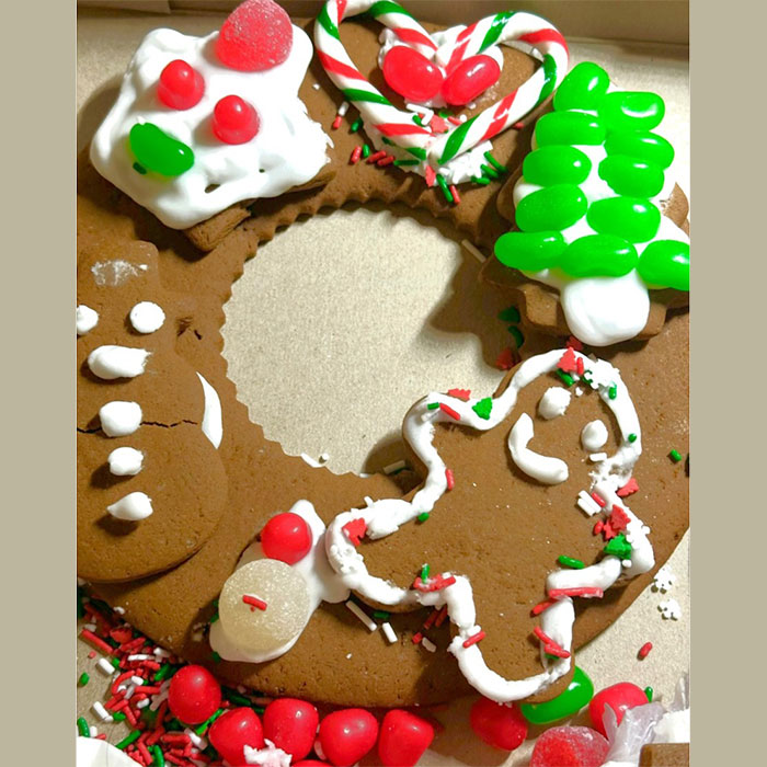 Christmas 2023 - Gingerbread - Hailey Hwang