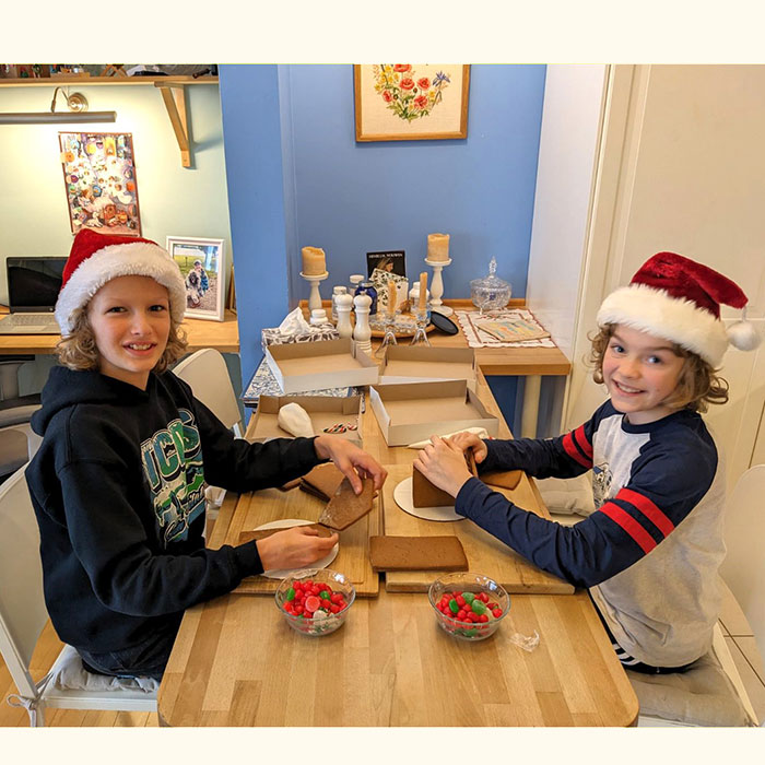 Christmas 2023 - Gingerbread - Spencer Leis & Paddy Splinter