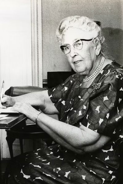 Author Spotlight: Agatha Christie - Book Buzz - Universal Logistics Universal & YOU Internal Newsletter
