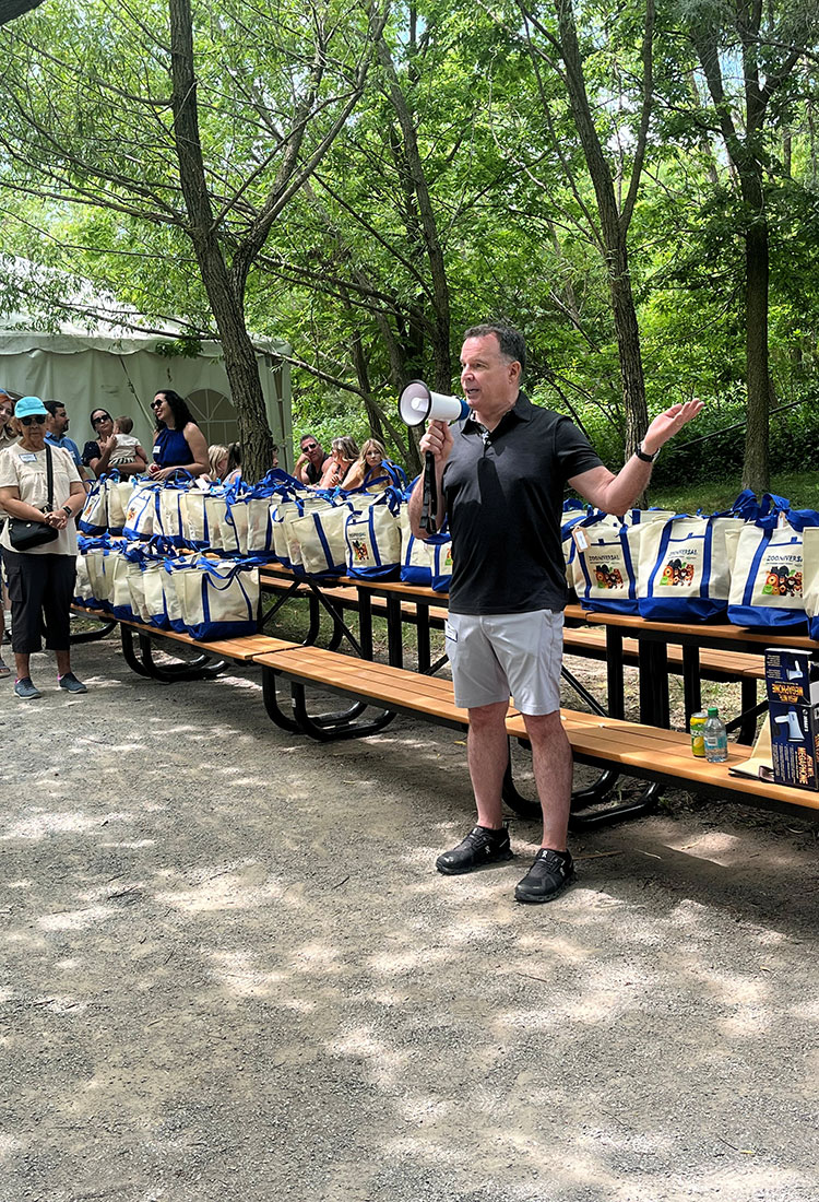 Zooniversal & You! - Universal Logistics Summer Family Event