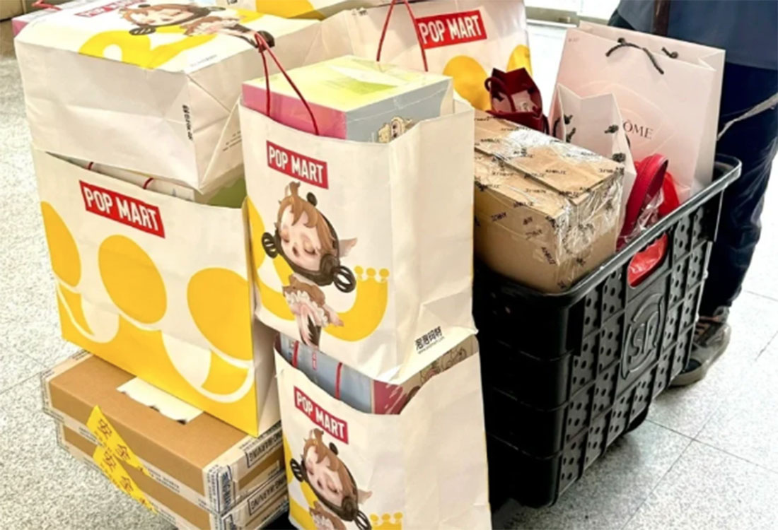 Top 10 Most Popular Toy Brands of All Time - Something’s Brewing - Universal Logistics Universal & YOU Internal Newsletter - November 2025