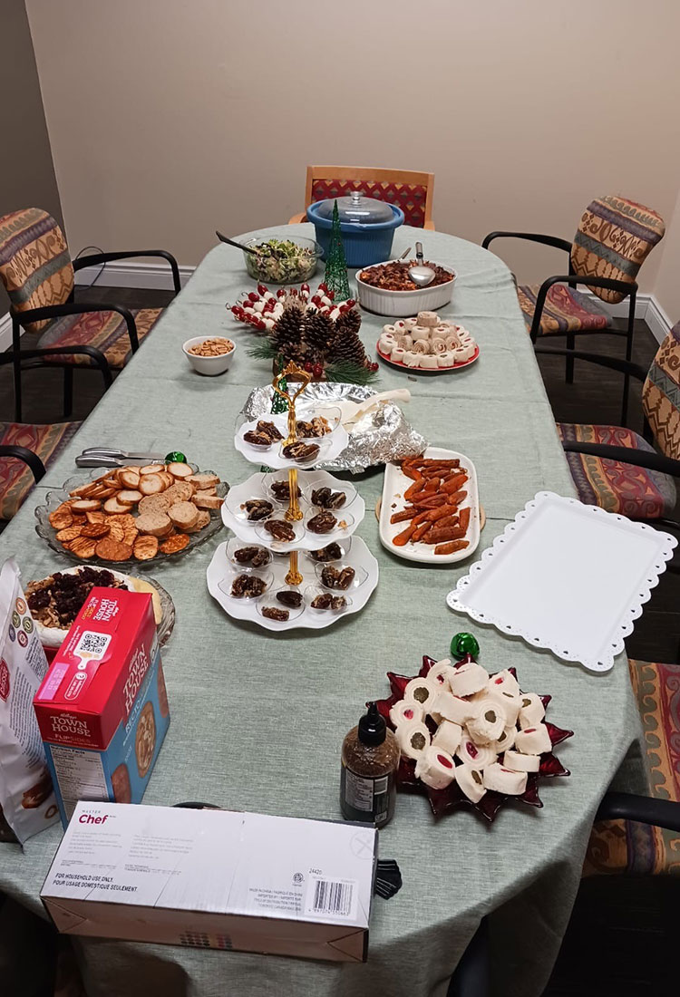 Potluck - Airport Office - Universal Logistics Universal & YOU Internal Newsletter - January 2026