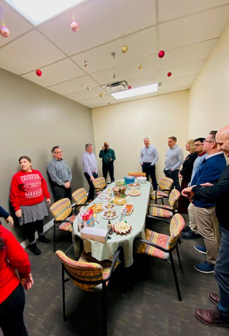 Potluck - Airport Office - Universal Logistics Universal & YOU Internal Newsletter - January 2026