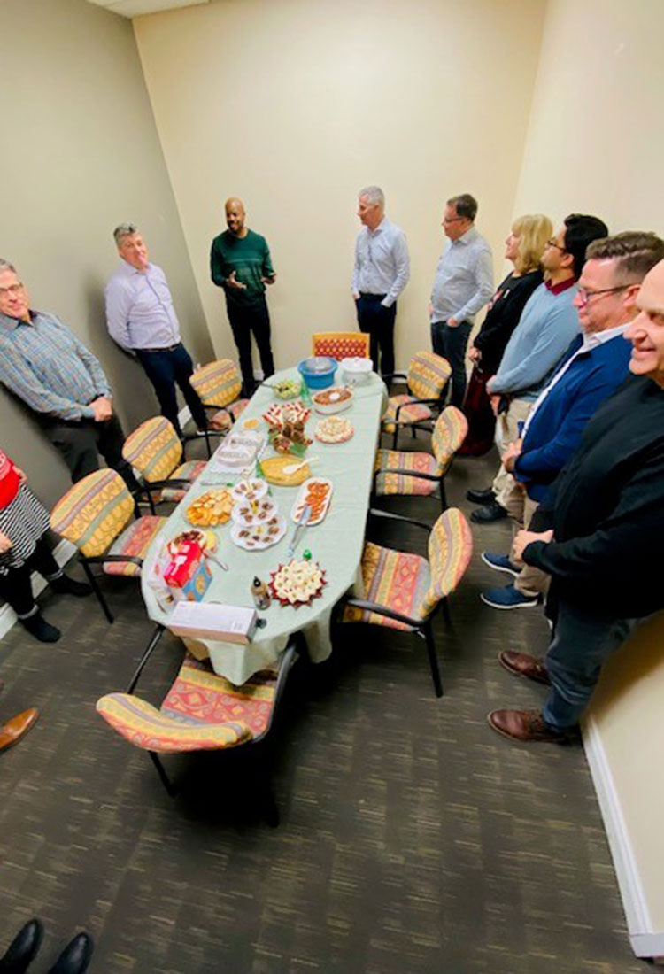 Potluck - Airport Office - Universal Logistics Universal & YOU Internal Newsletter - January 2026