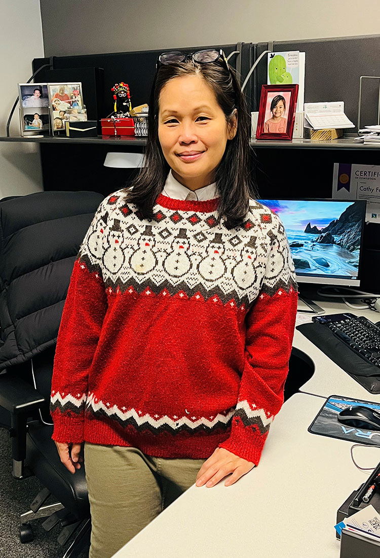 Ugly Christmas Sweater & Decorate your Cubicle Contest - Universal Logistics Universal & YOU Internal Newsletter - January 2026