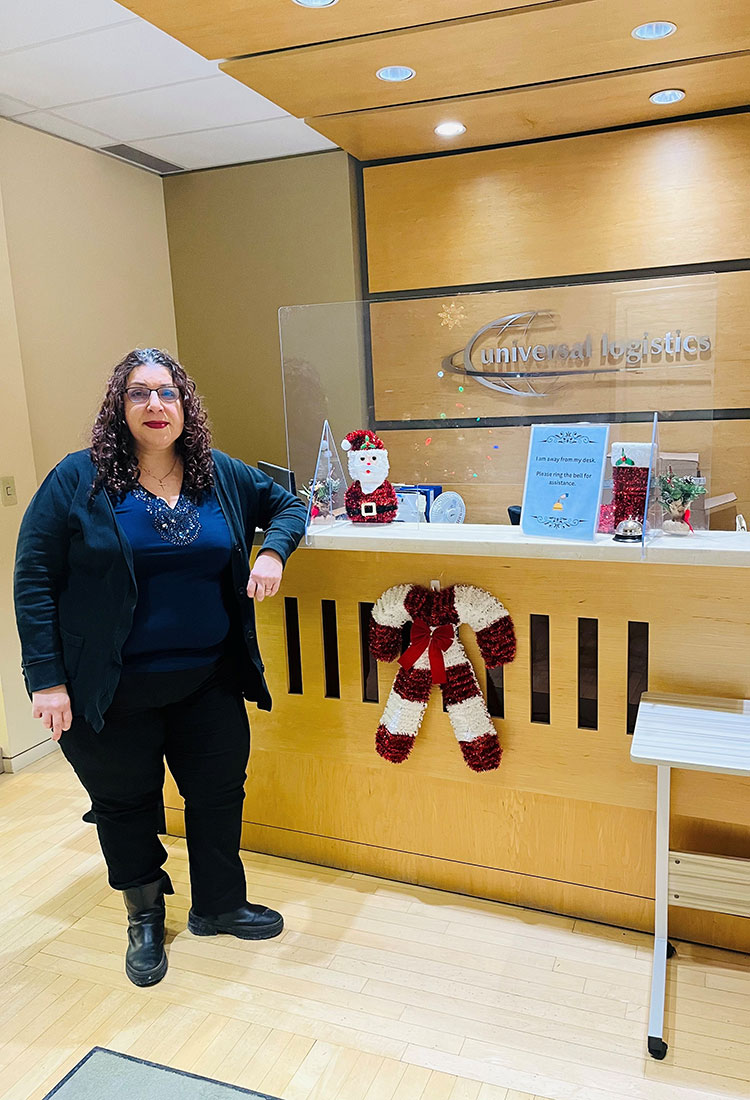 Ugly Christmas Sweater & Decorate your Cubicle Contest - Universal Logistics Universal & YOU Internal Newsletter - January 2026