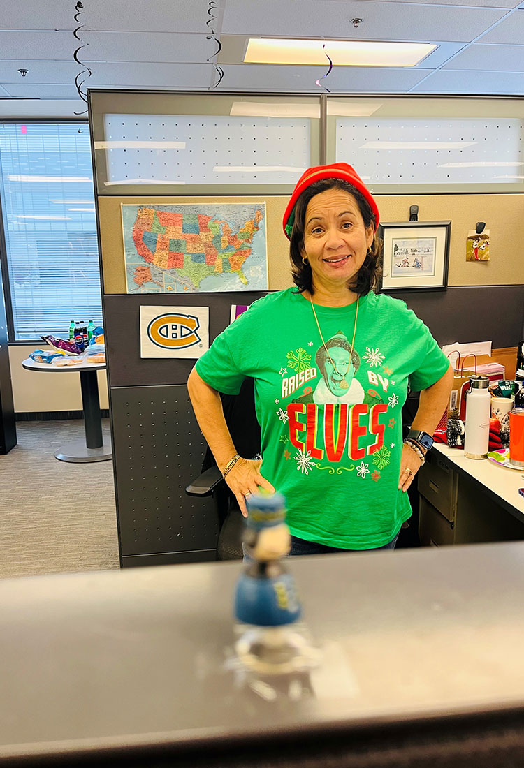 Ugly Christmas Sweater & Decorate your Cubicle Contest - Universal Logistics Universal & YOU Internal Newsletter - January 2026