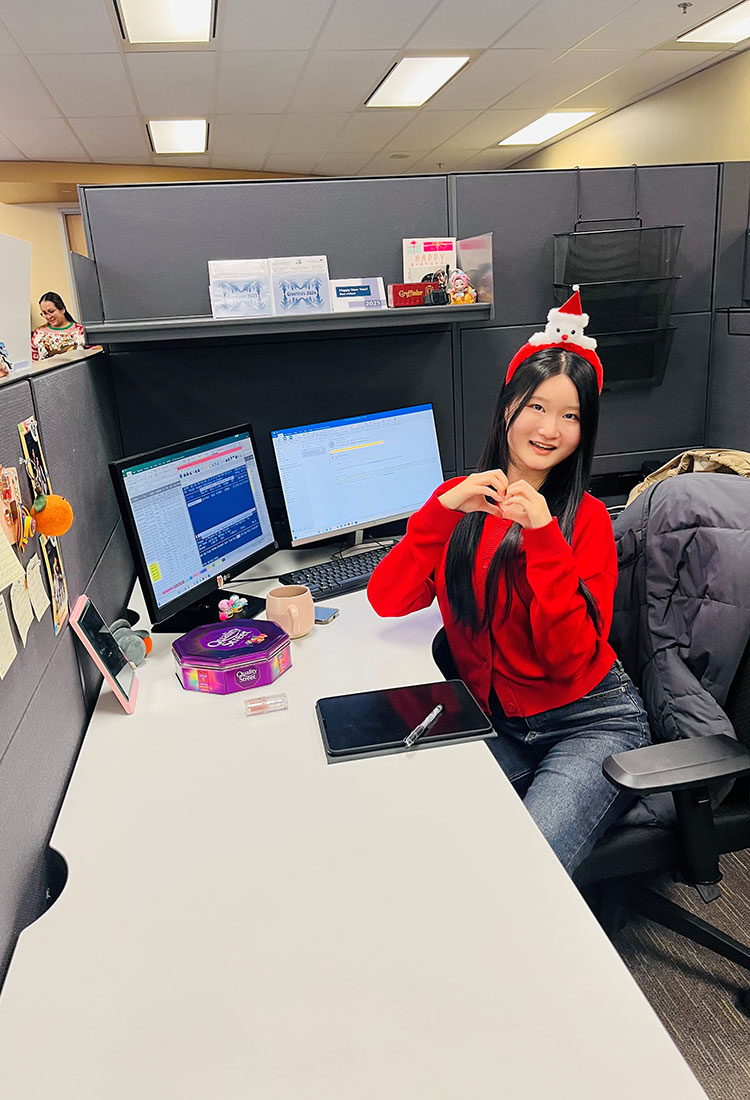 Ugly Christmas Sweater & Decorate your Cubicle Contest - Universal Logistics Universal & YOU Internal Newsletter - January 2026