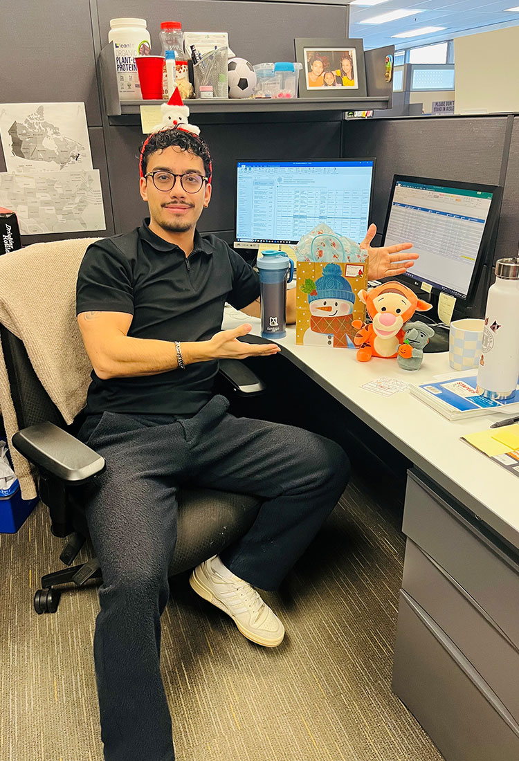 Ugly Christmas Sweater & Decorate your Cubicle Contest - Universal Logistics Universal & YOU Internal Newsletter - January 2026