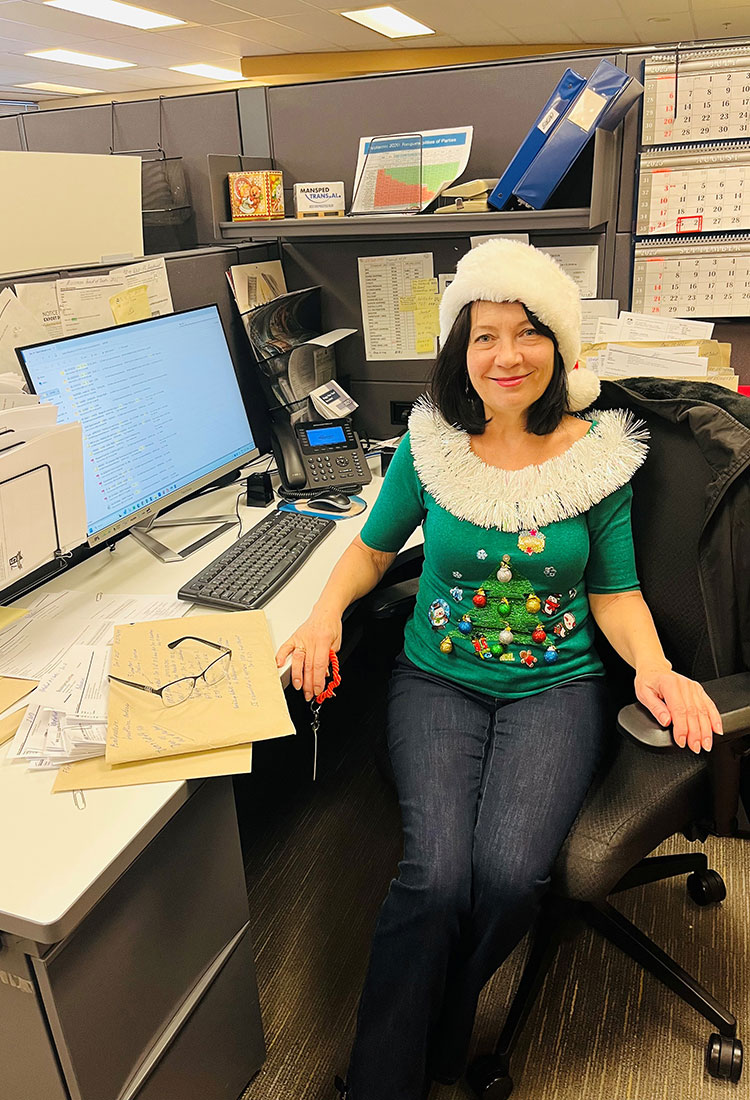 Ugly Christmas Sweater & Decorate your Cubicle Contest - Universal Logistics Universal & YOU Internal Newsletter - January 2026