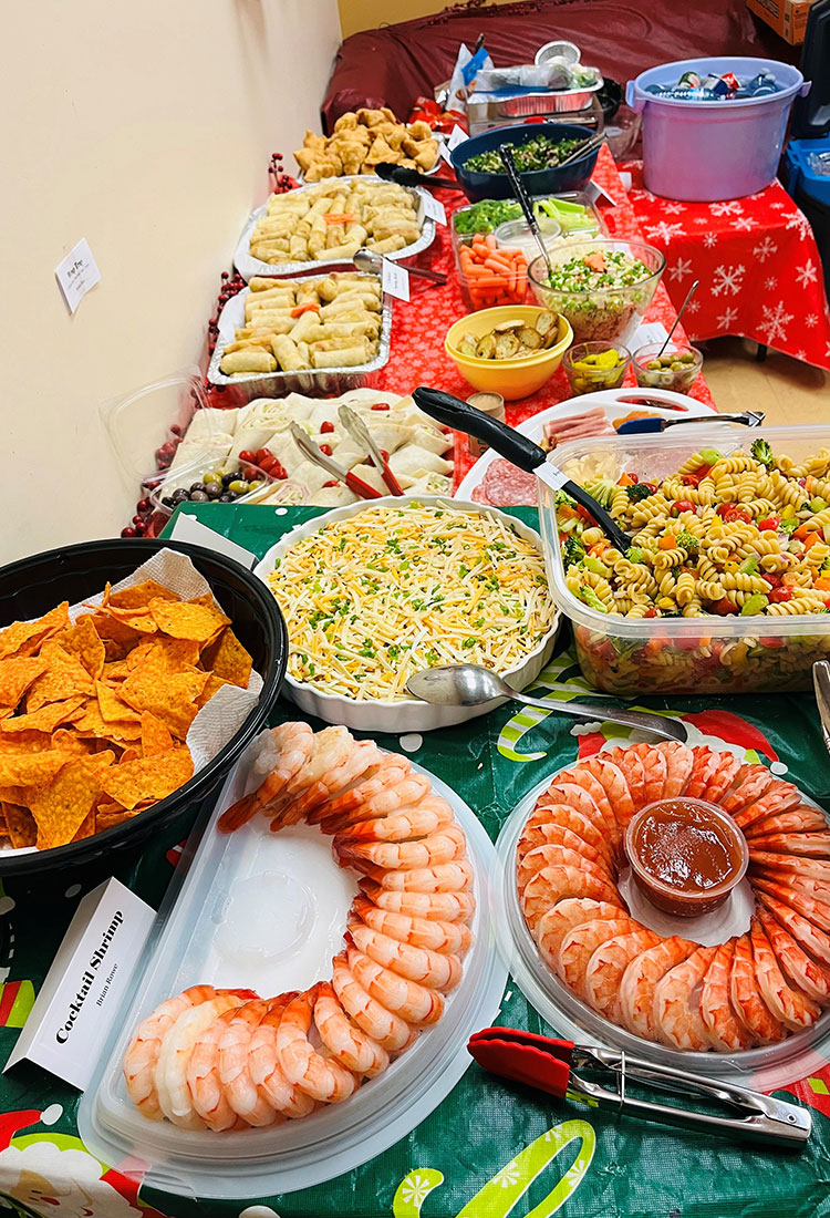 Head Office Potluck - Universal Logistics Universal & YOU Internal Newsletter - January 2026