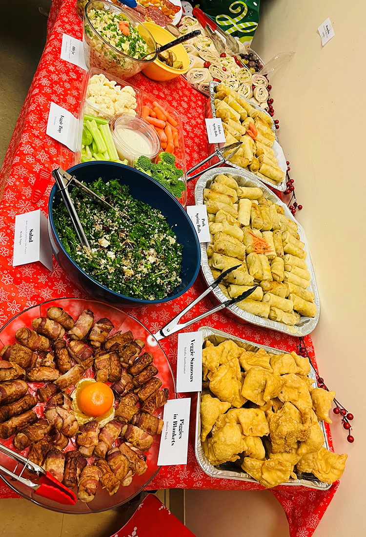 Head Office Potluck - Universal Logistics Universal & YOU Internal Newsletter - January 2026