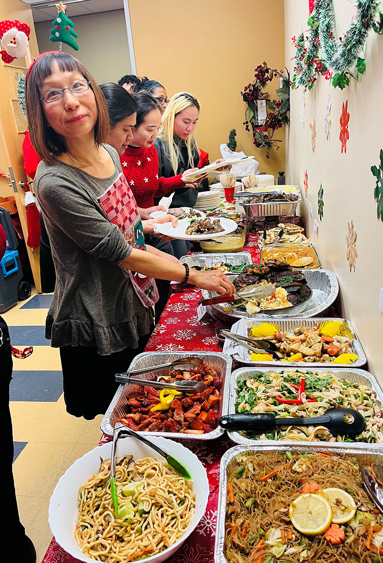 Head Office Potluck - Universal Logistics Universal & YOU Internal Newsletter - January 2026