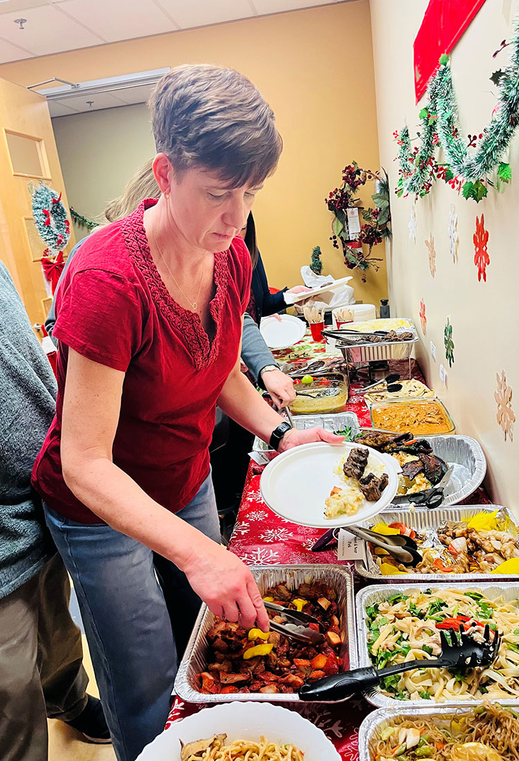 Head Office Potluck - Universal Logistics Universal & YOU Internal Newsletter - January 2026