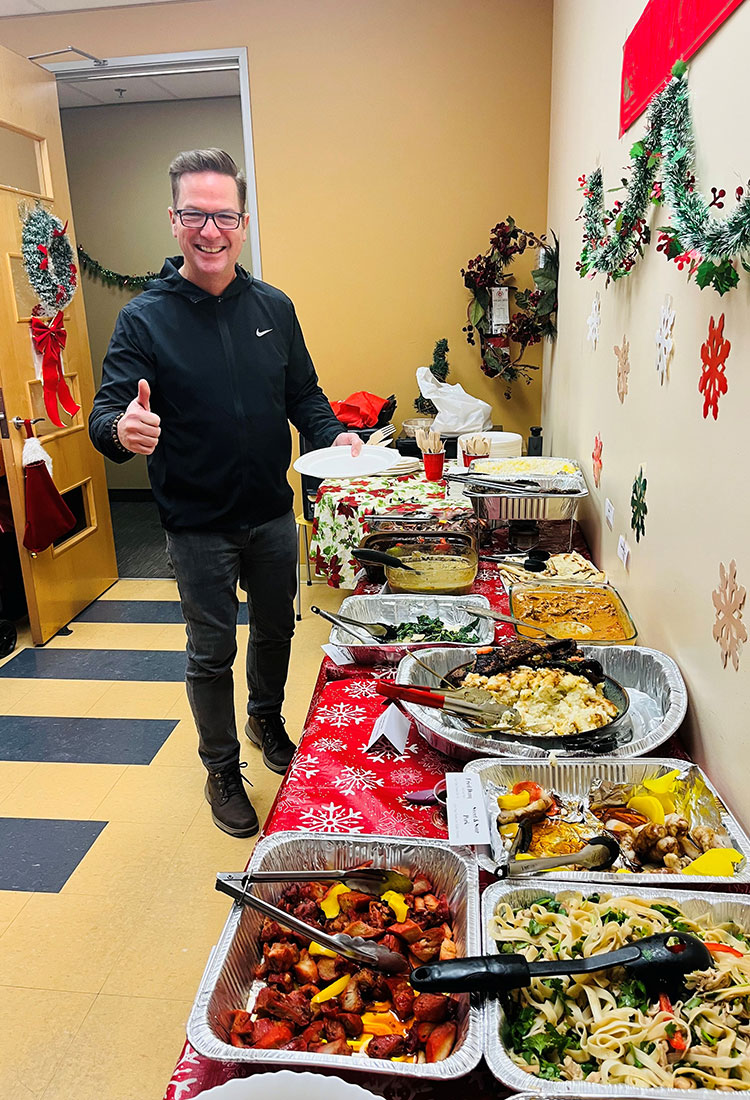 Head Office Potluck - Universal Logistics Universal & YOU Internal Newsletter - January 2026