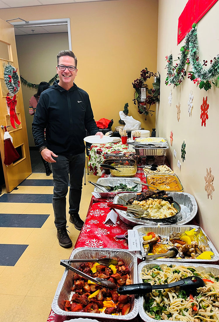 Head Office Potluck - Universal Logistics Universal & YOU Internal Newsletter - January 2026