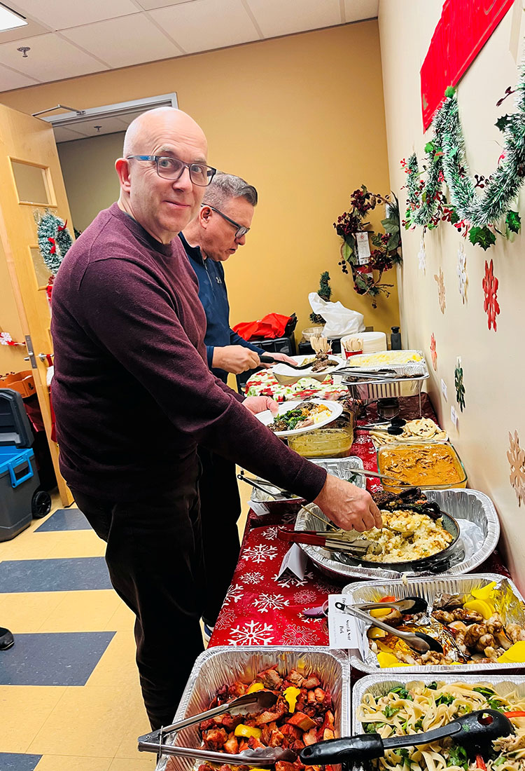 Head Office Potluck - Universal Logistics Universal & YOU Internal Newsletter - January 2026