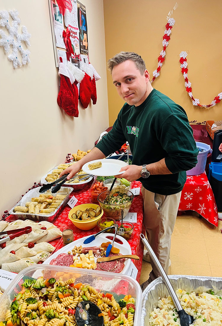 Head Office Potluck - Universal Logistics Universal & YOU Internal Newsletter - January 2026