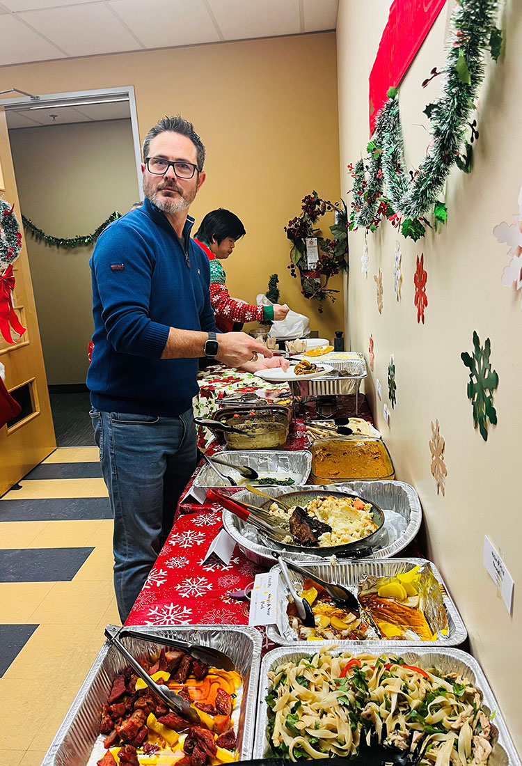 Head Office Potluck - Universal Logistics Universal & YOU Internal Newsletter - January 2026