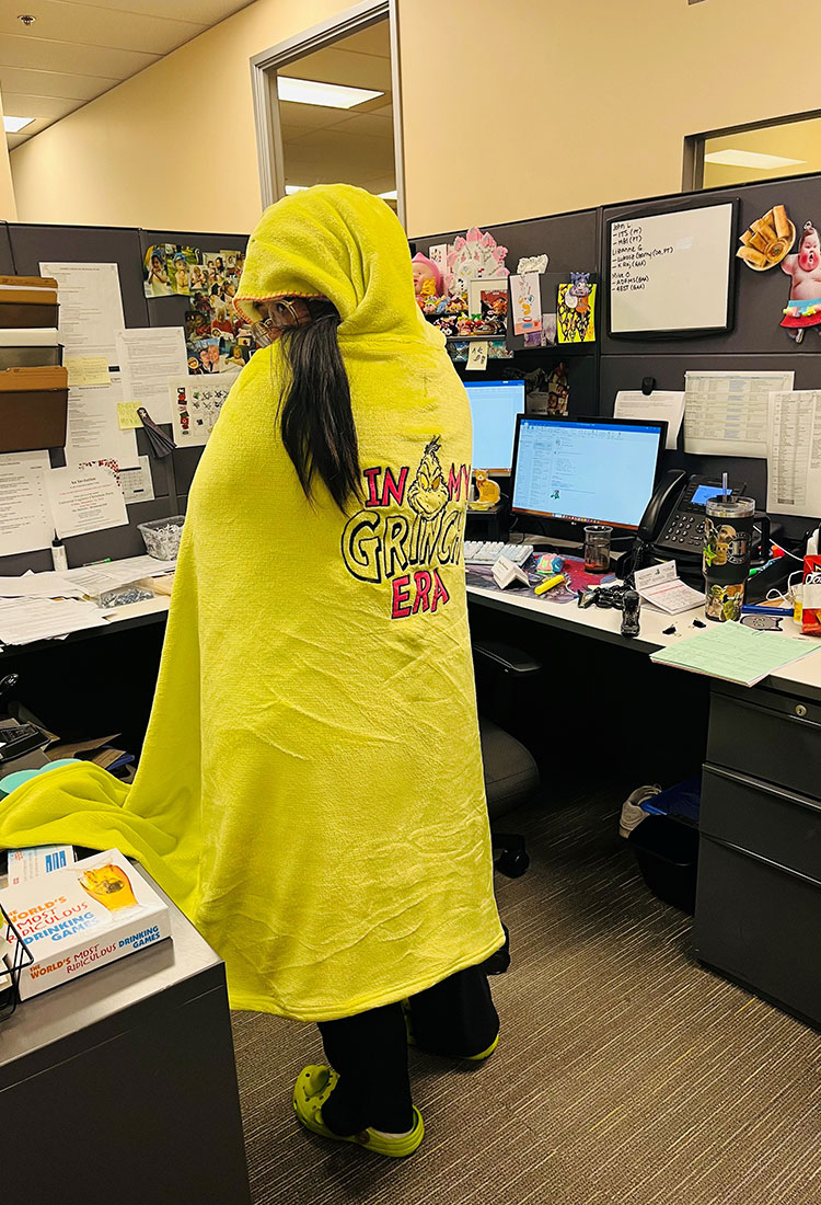 Ugly Christmas Sweater & Decorate your Cubicle Contest - Universal Logistics Universal & YOU Internal Newsletter - January 2026