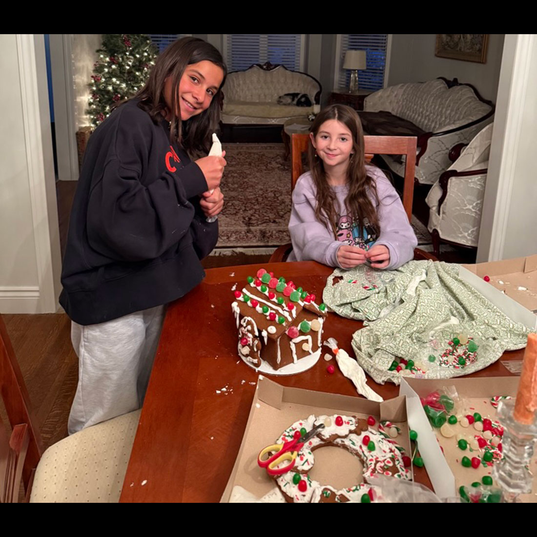 Christmas Wrap-Up - Gingerbread - Universal Logistics Universal & YOU Internal Newsletter - January 2026