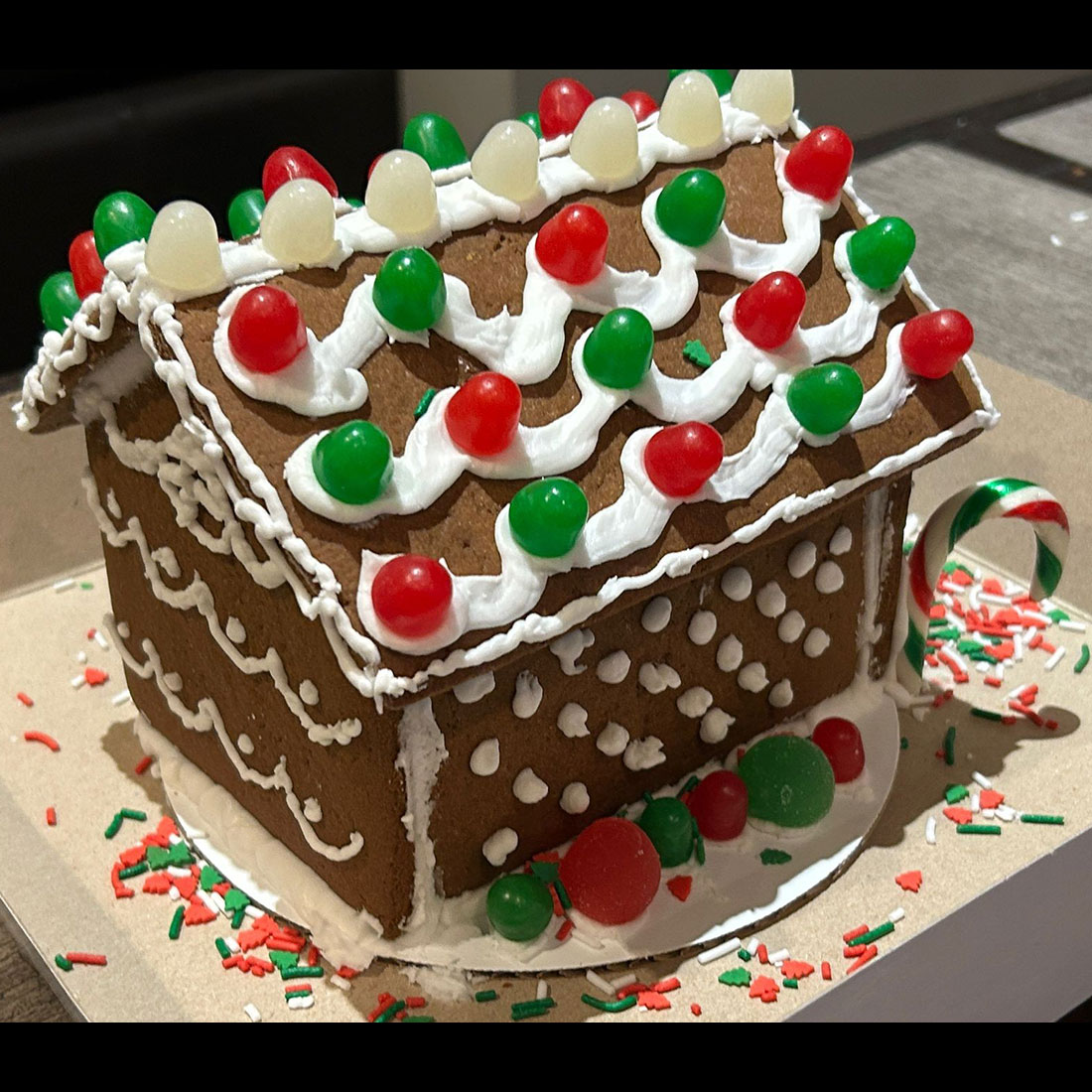 Christmas Wrap-Up - Gingerbread - Universal Logistics Universal & YOU Internal Newsletter - January 2026