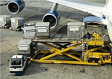 Loading air cargo