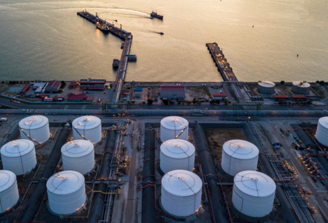 Fuel surcharges on the rise across all modes of transport​ - Universal Logistics - Route Newsletter: April 2026