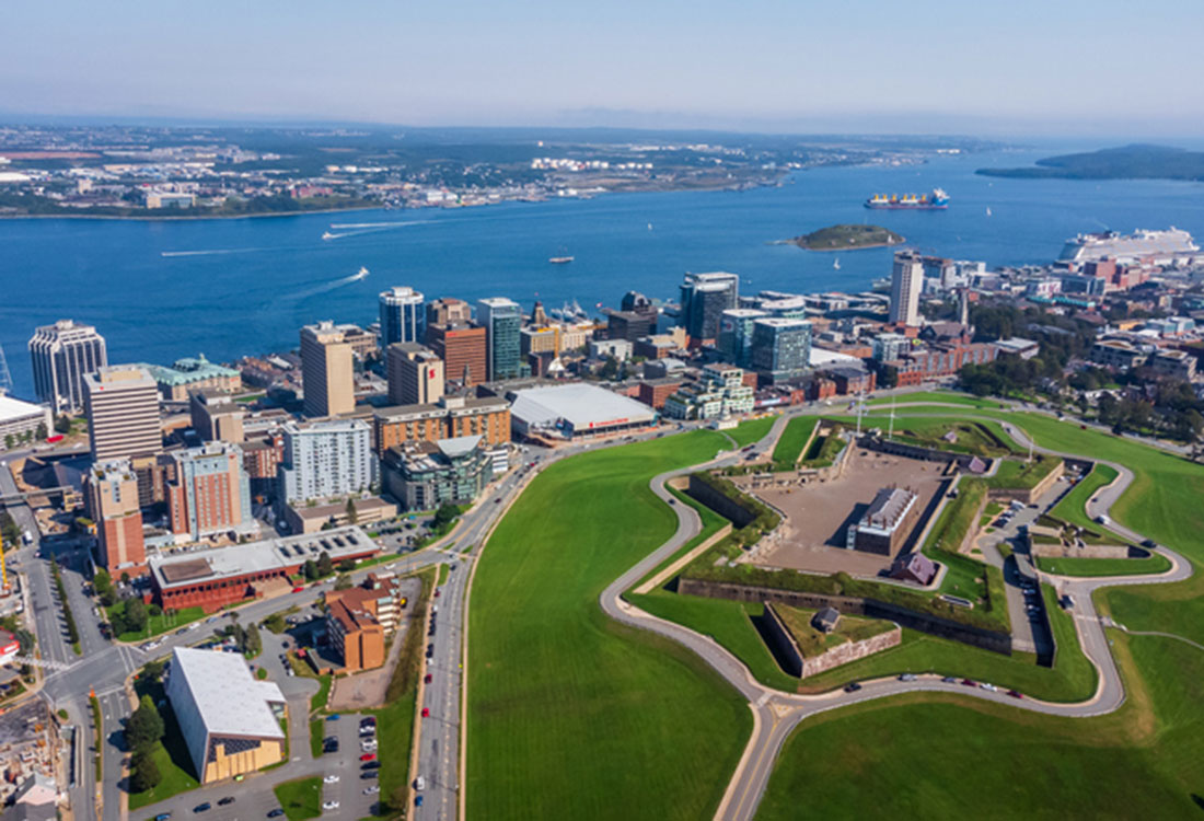 Name the city with the second largest ice-free natural harbour in the world - Global Spotlight Quiz - Universal Logistics - Route Newsletter: September 2026